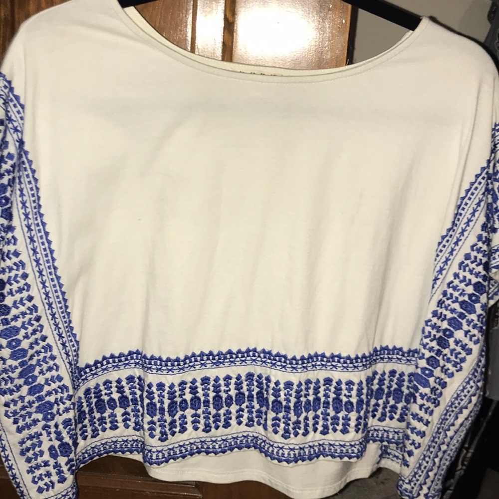 Urban Outfitters white blouse blue embroidery
